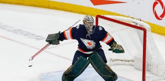 EBUG in net! Matt Berlin has a night to remember! – NHL EBUG in net! Matt Berlin has a night to remember! - NHL